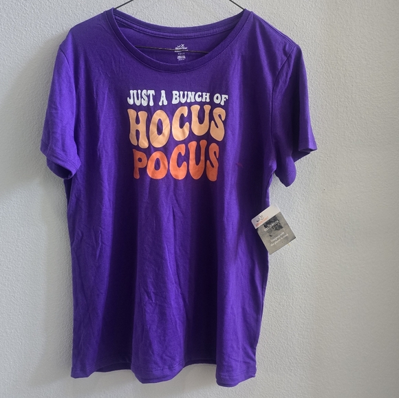 Celebrate purple short sleeved halloween t-shirt size med 8/10 - Picture 1 of 3